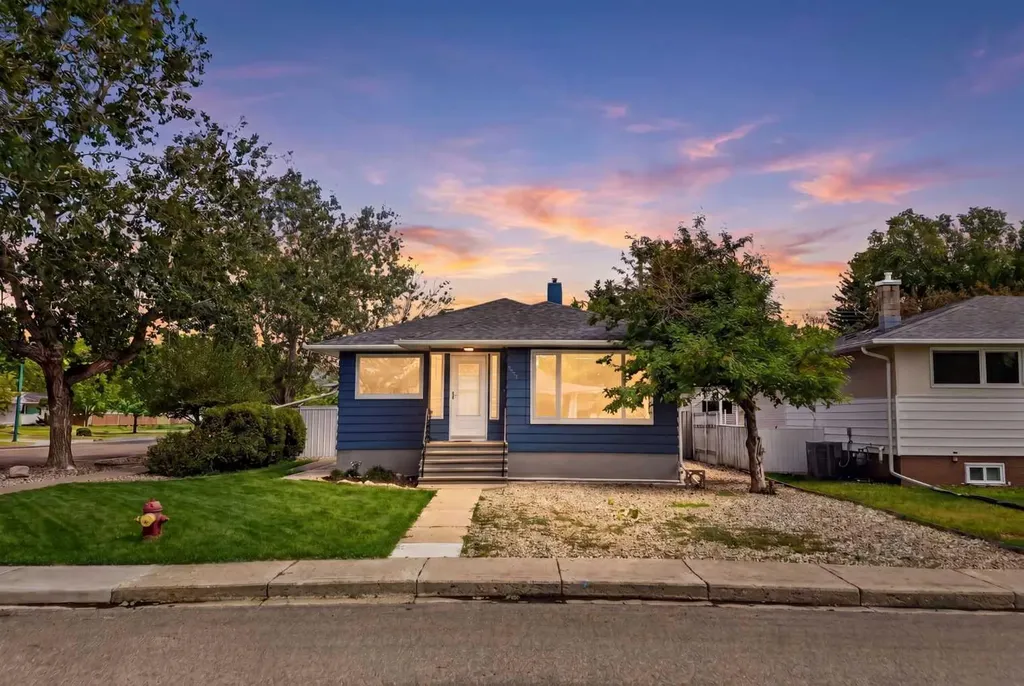 501 26 Street S Lethbridge AB T1J3R3