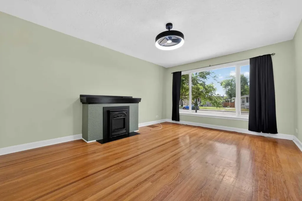 501 26 Street S Lethbridge AB T1J3R3
