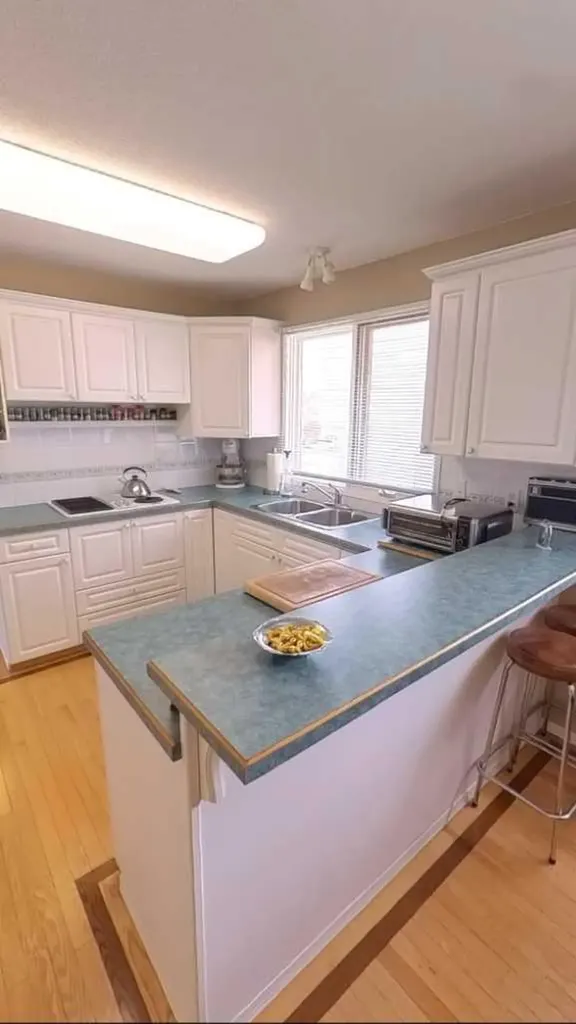 5333 57 Avenue Rocky Mountain House AB T4T 1M7