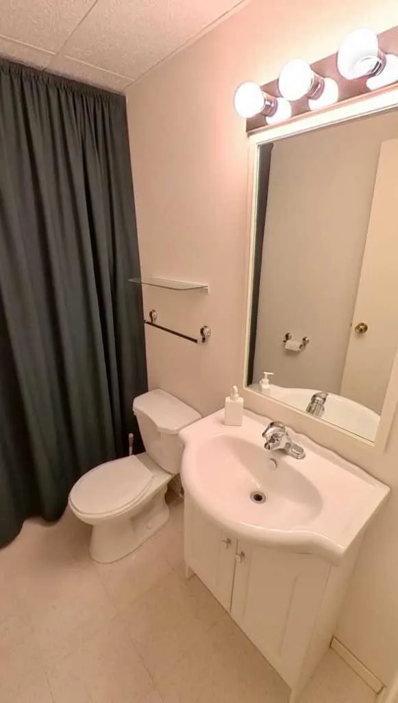 5333 57 Avenue Rocky Mountain House AB T4T 1M7
