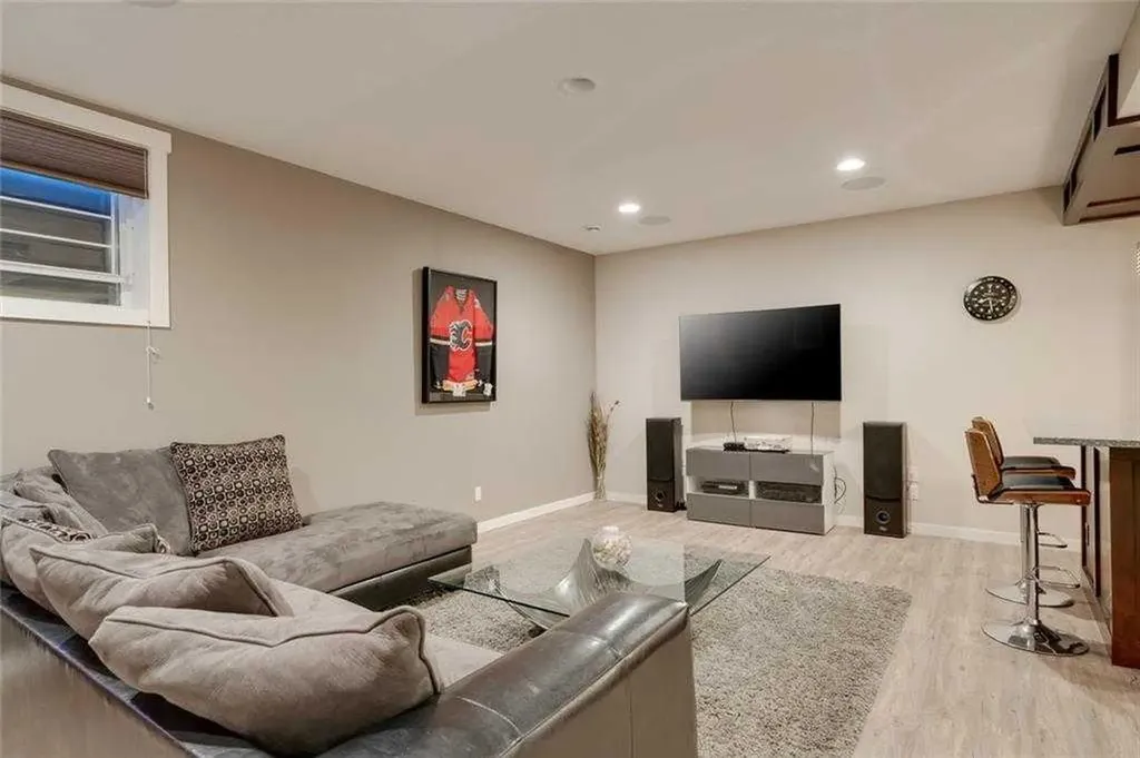 26 Sage Meadows Way NW Calgary AB T3P 0E7