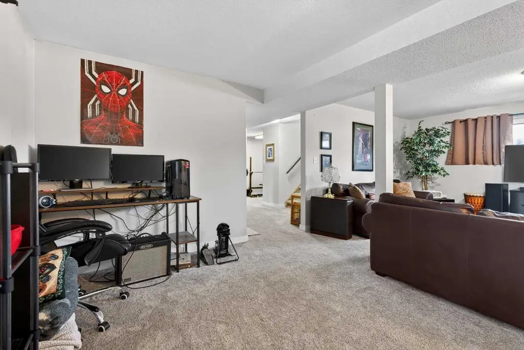 571 8 Street SE Three Hills AB T0M 2A0