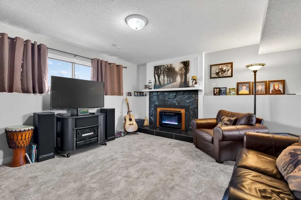 571 8 Street SE Three Hills AB T0M 2A0
