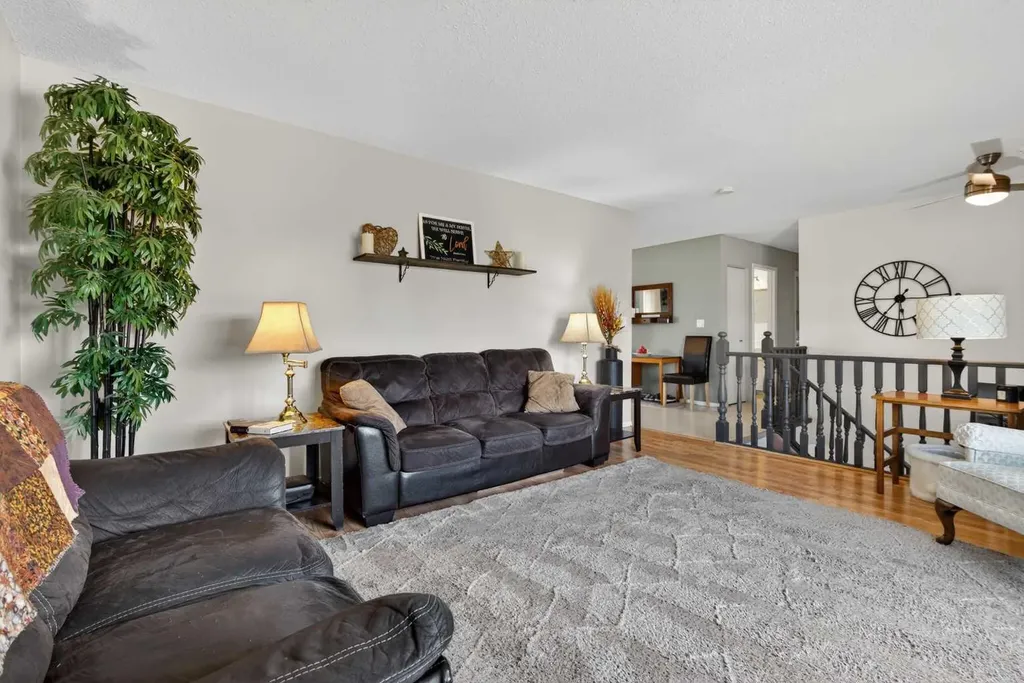 571 8 Street SE Three Hills AB T0M 2A0