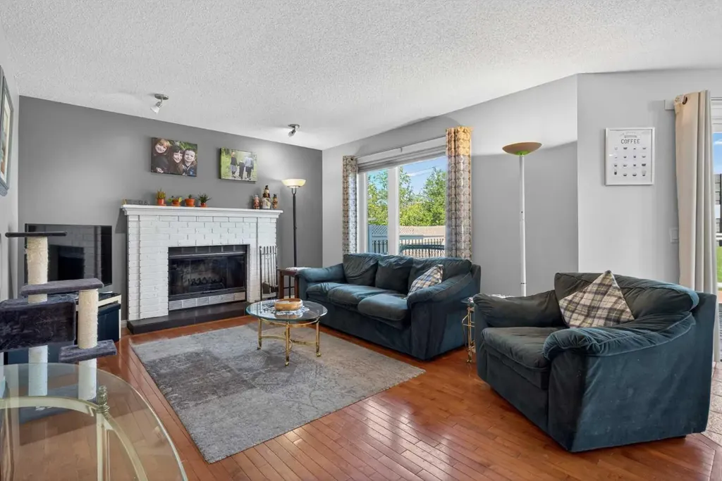 101 Douglasbank Way SE Calgary AB T2Z 1W4