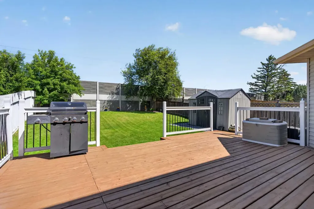 101 Douglasbank Way SE Calgary AB T2Z 1W4