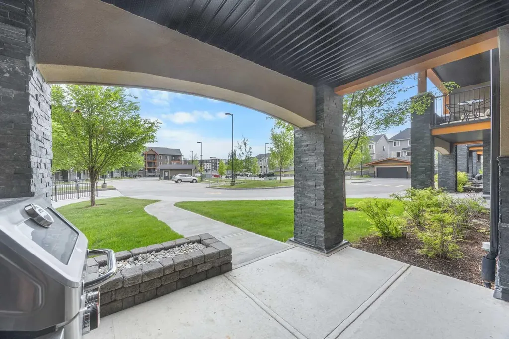 402 Kincora Glen Road NW Calgary AB T3R 0V2