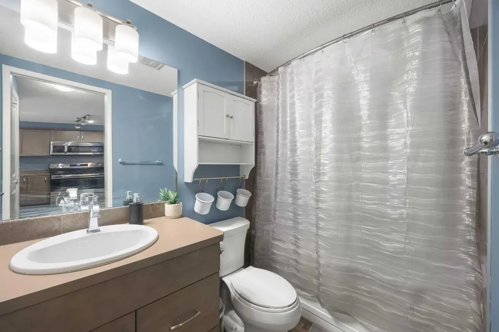 402 Kincora Glen Road NW Calgary AB T3R 0V2