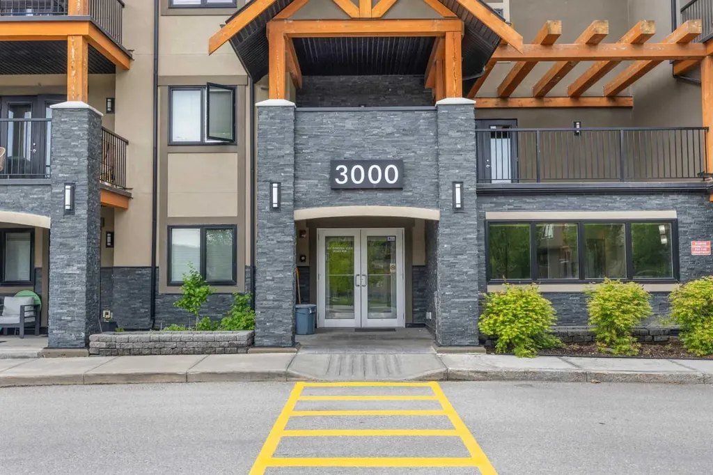 402 Kincora Glen Road NW Calgary AB T3R 0V2
