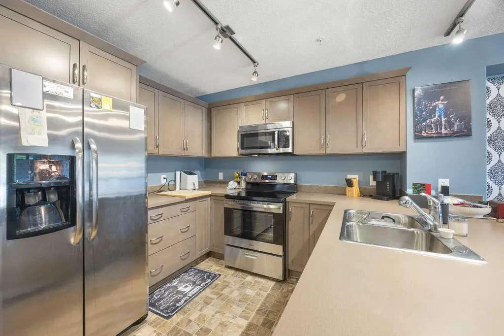 402 Kincora Glen Road NW Calgary AB T3R 0V2