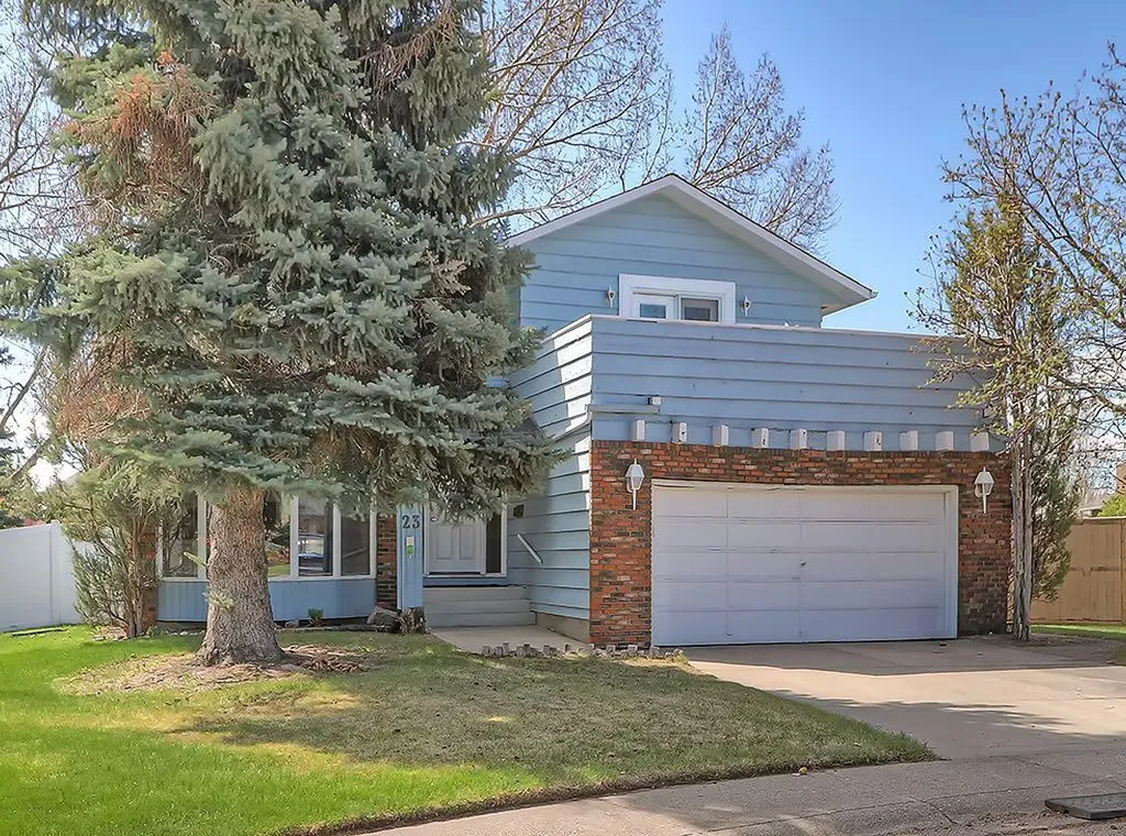 23 Lake Bonaventure Place SE Calgary AB T2J 5J3