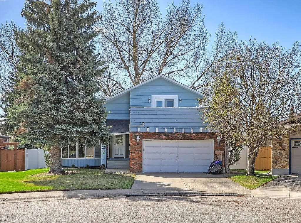 23 Lake Bonaventure Place SE Calgary AB T2J 5J3