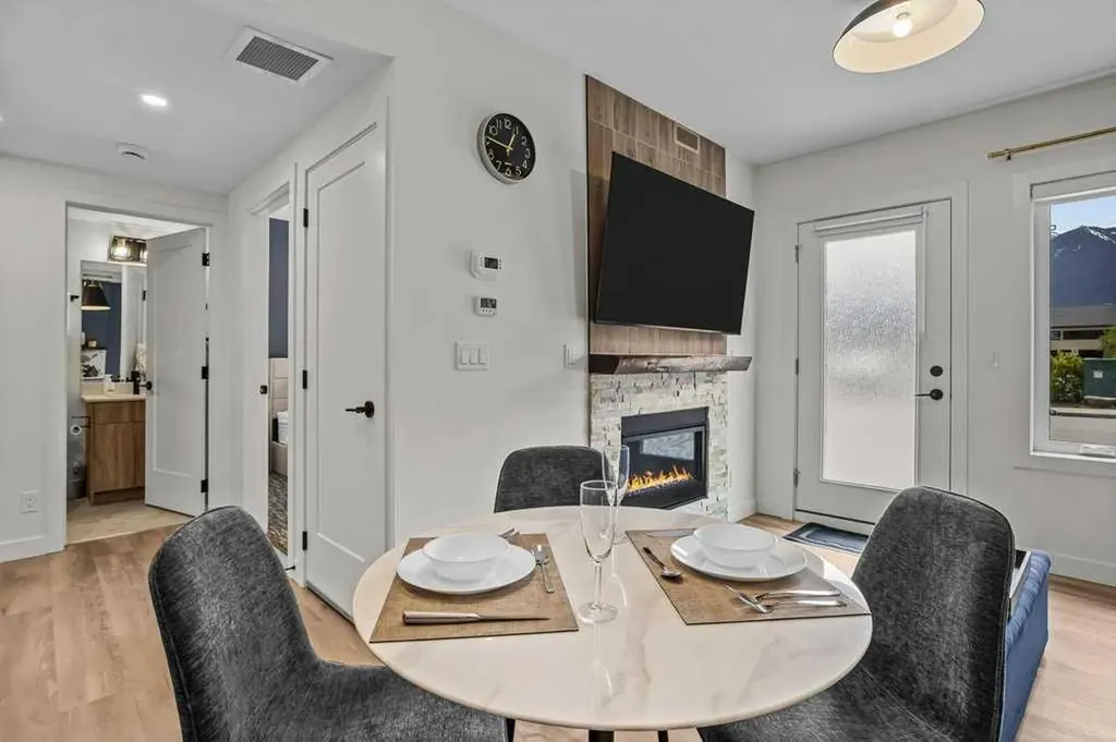 810 10 Street Canmore AB T1W2A7