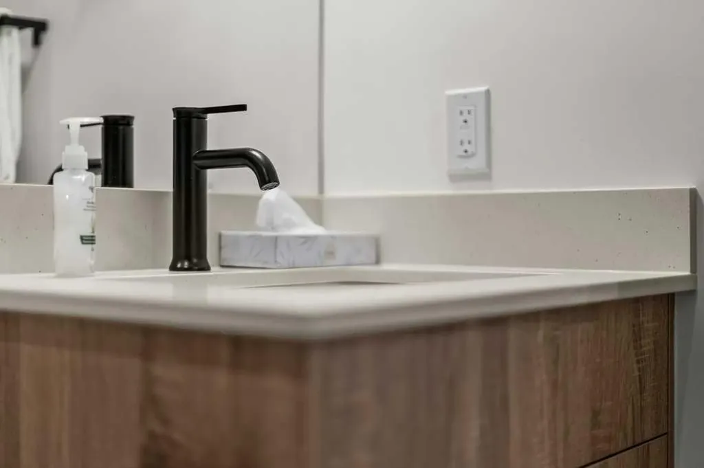 810 10 Street Canmore AB T1W2A7