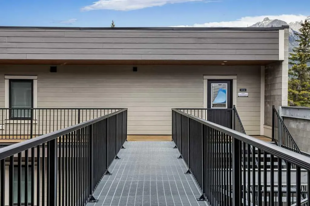 810 10 Street Canmore AB T1W2A7