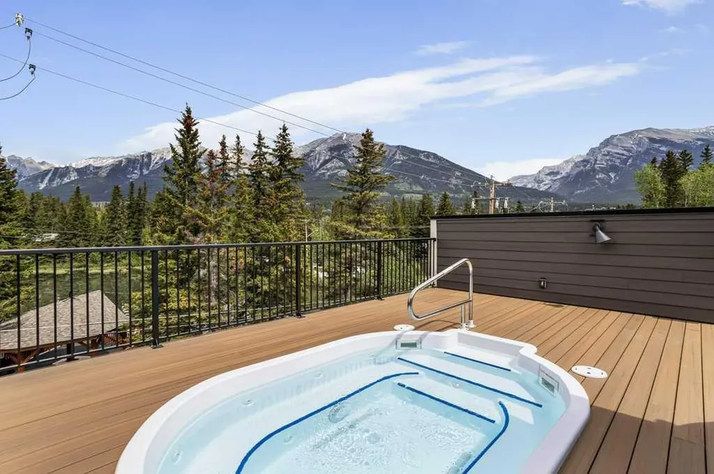 810 10 Street Canmore AB T1W2A7