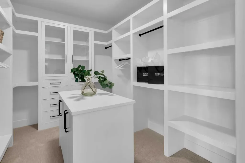 1436 Coopers Landing SW Airdrie AB T4B4J4