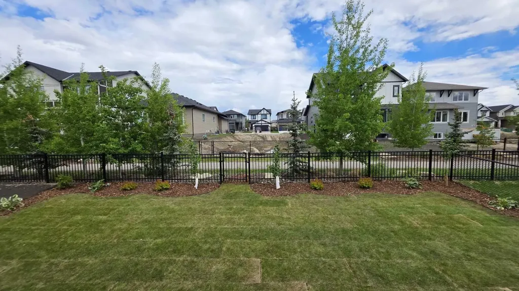 1436 Coopers Landing SW Airdrie AB T4B4J4