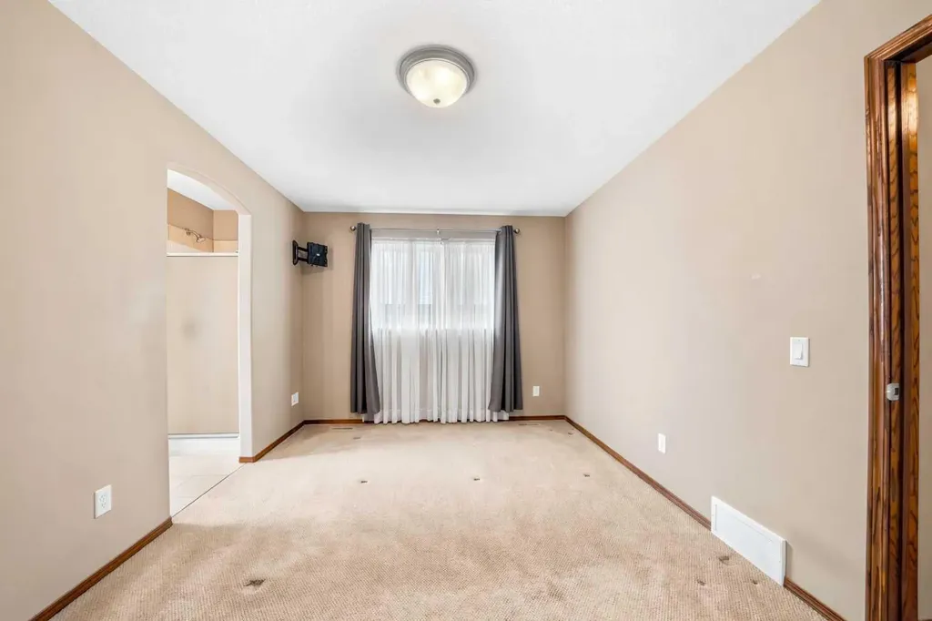 101 Oldring Crescent Red Deer AB T4P 0B9
