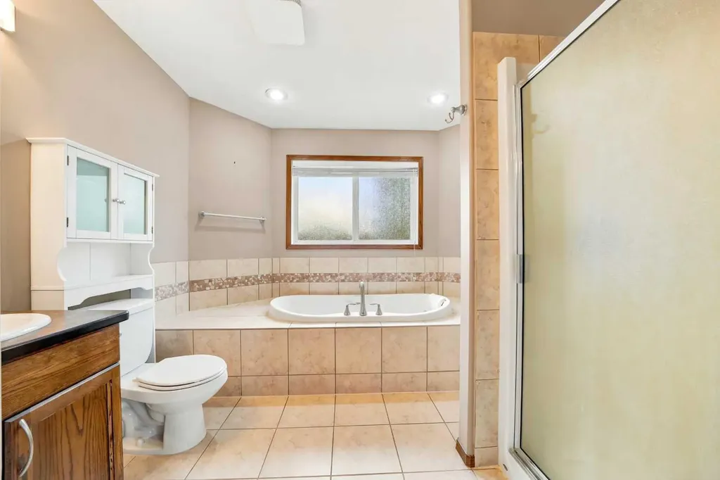 101 Oldring Crescent Red Deer AB T4P 0B9