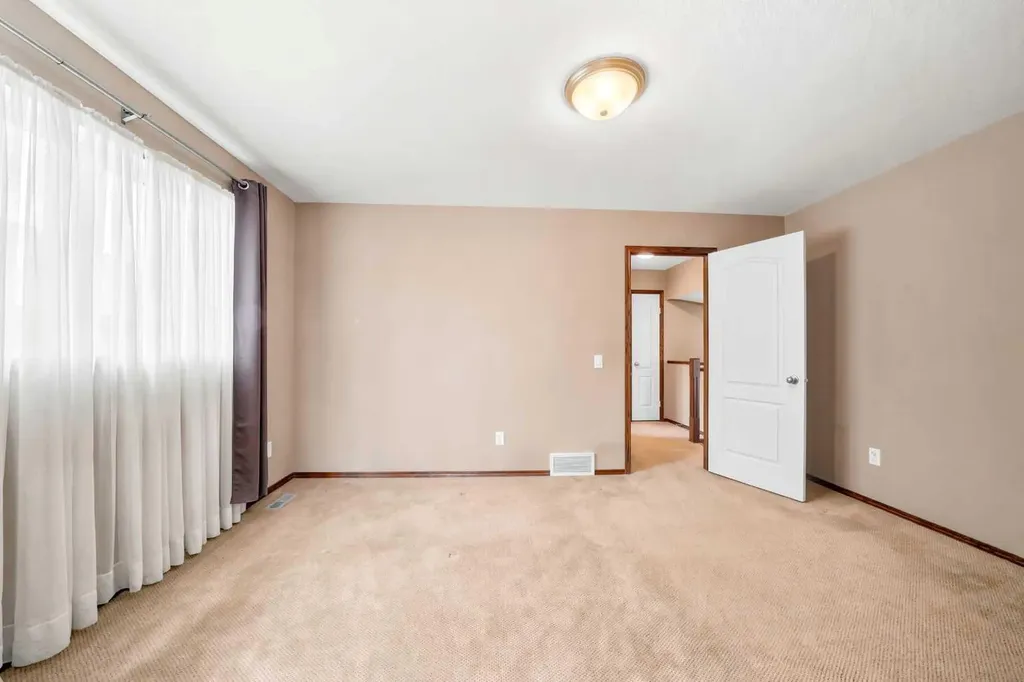 101 Oldring Crescent Red Deer AB T4P 0B9