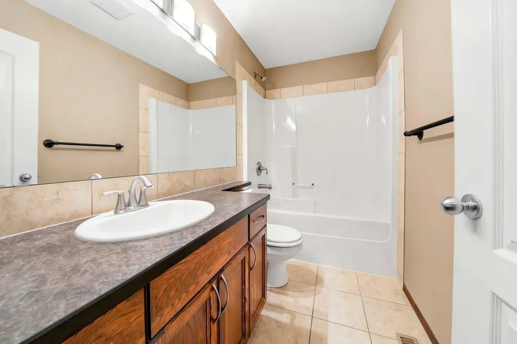 101 Oldring Crescent Red Deer AB T4P 0B9