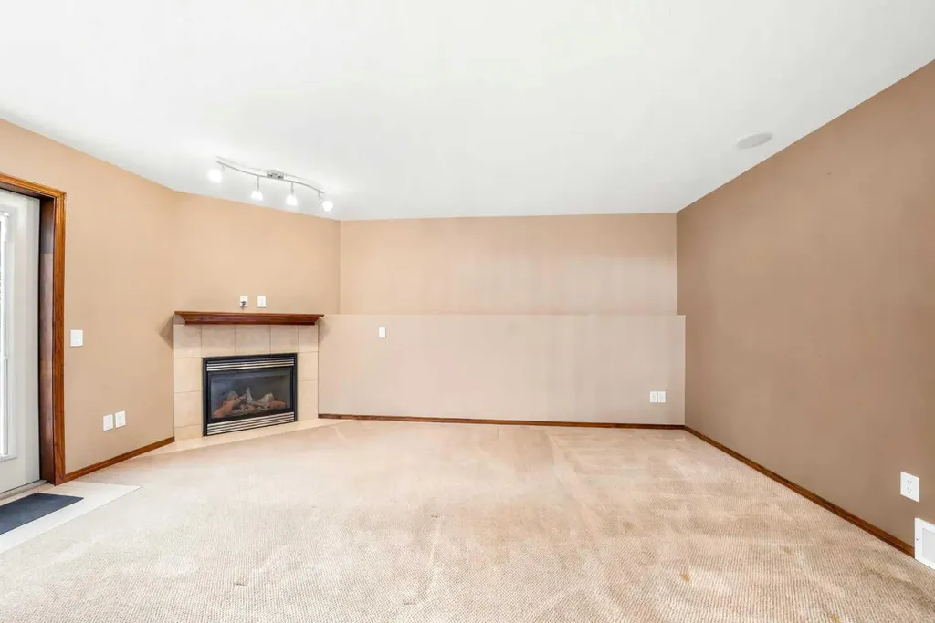 101 Oldring Crescent Red Deer AB T4P 0B9