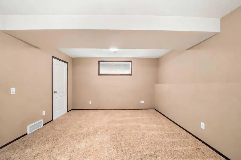 101 Oldring Crescent Red Deer AB T4P 0B9