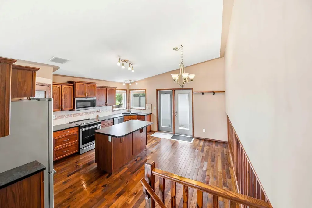 101 Oldring Crescent Red Deer AB T4P 0B9