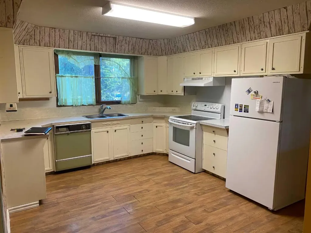 101 Westwood Drive Rural Clearwater County AB T4T2A2