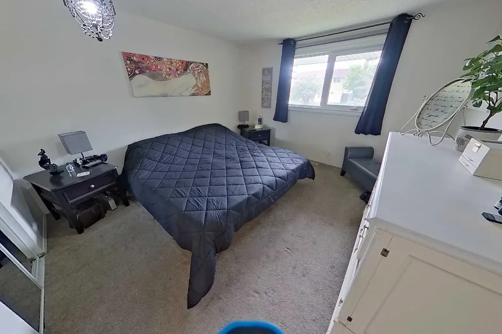 3232 Doverville Crescent SE Calgary AB T2B 1T9