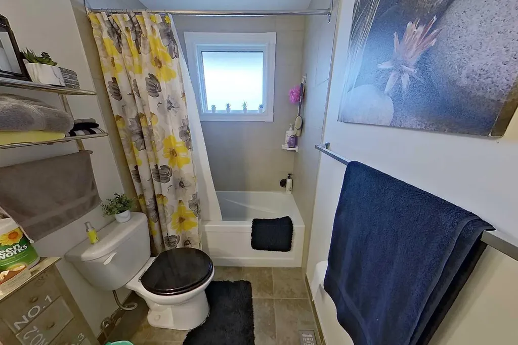 3232 Doverville Crescent SE Calgary AB T2B 1T9