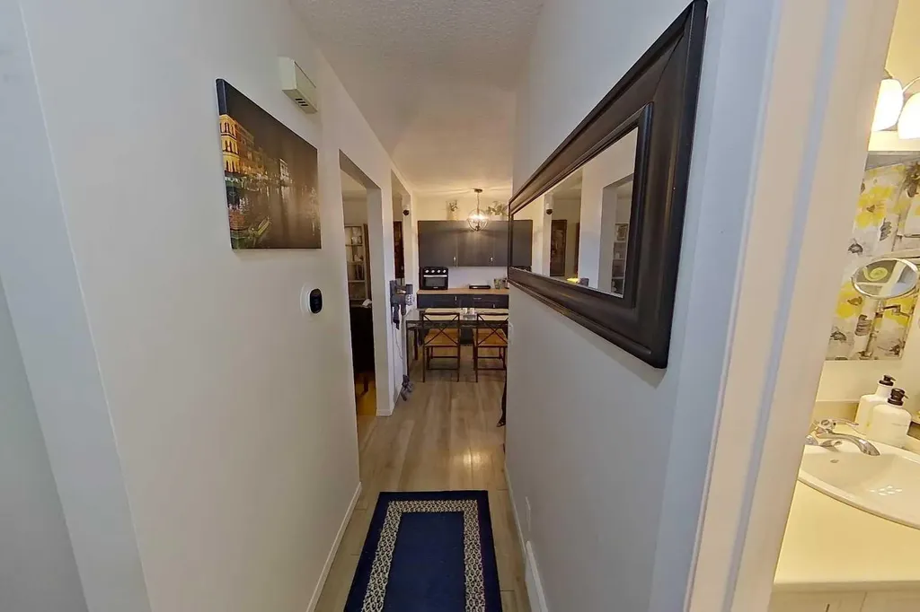 3232 Doverville Crescent SE Calgary AB T2B 1T9