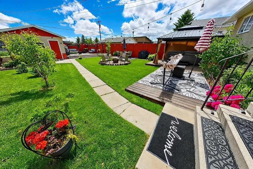 3232 Doverville Crescent SE Calgary AB T2B 1T9