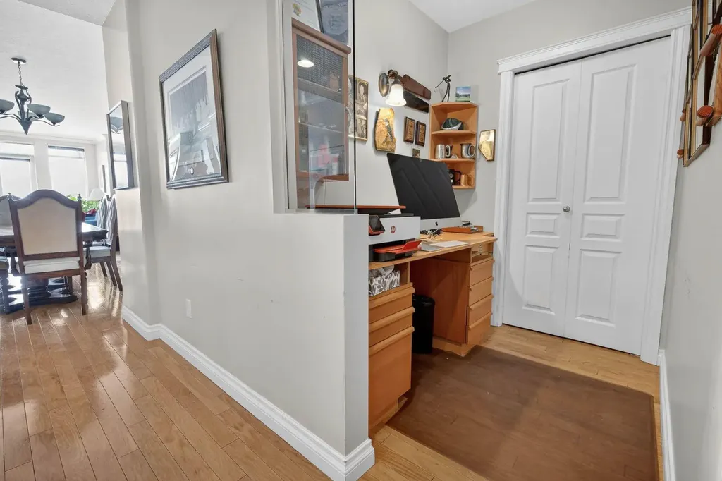 1718 14 Avenue NW Calgary AB T2N 4Y7