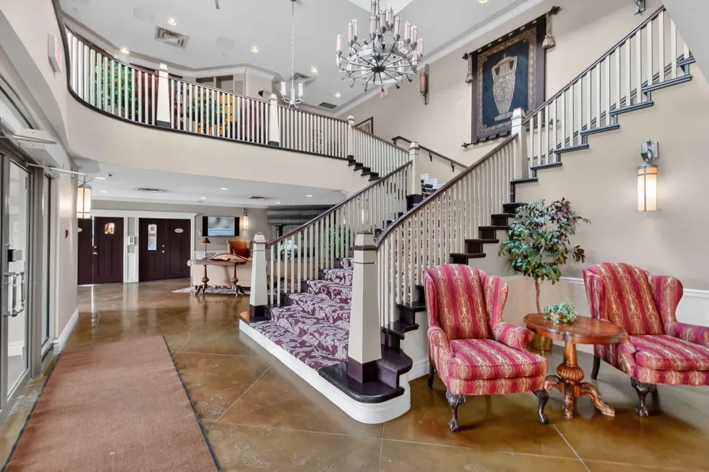 1718 14 Avenue NW Calgary AB T2N 4Y7