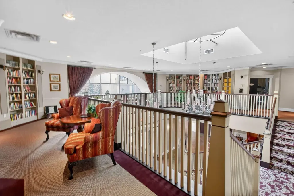 1718 14 Avenue NW Calgary AB T2N 4Y7