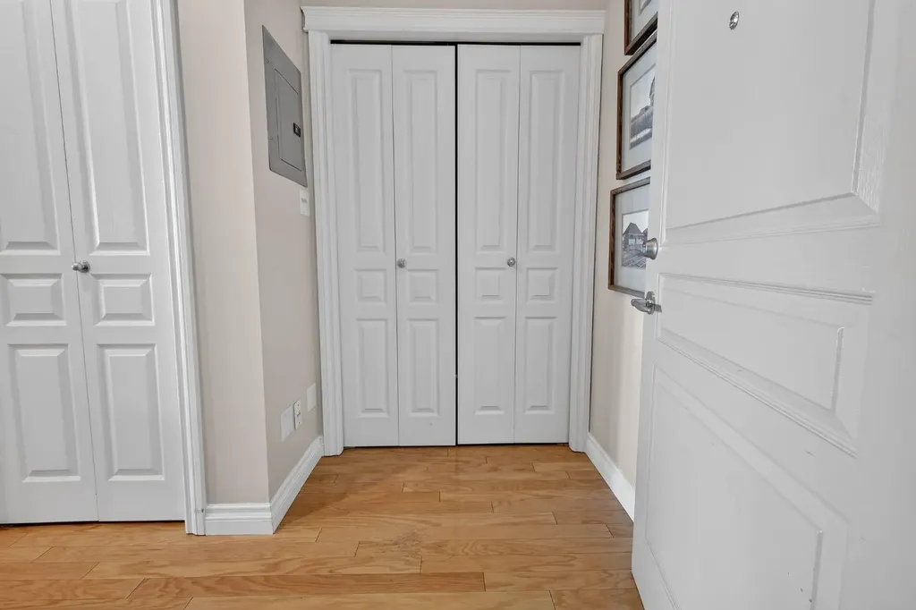 1718 14 Avenue NW Calgary AB T2N 4Y7