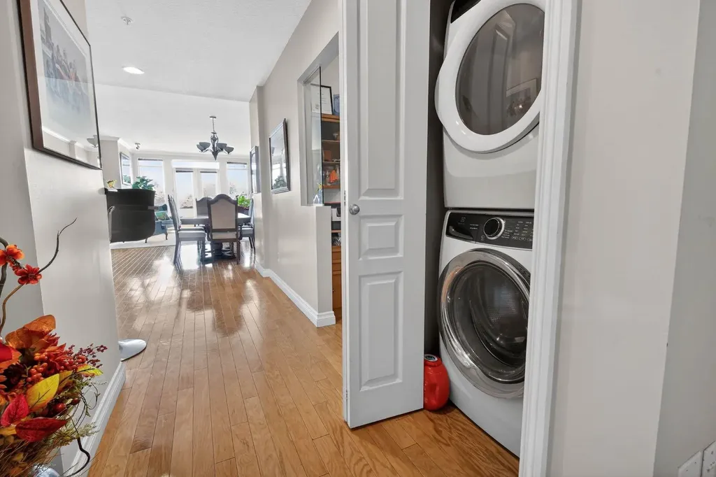 1718 14 Avenue NW Calgary AB T2N 4Y7