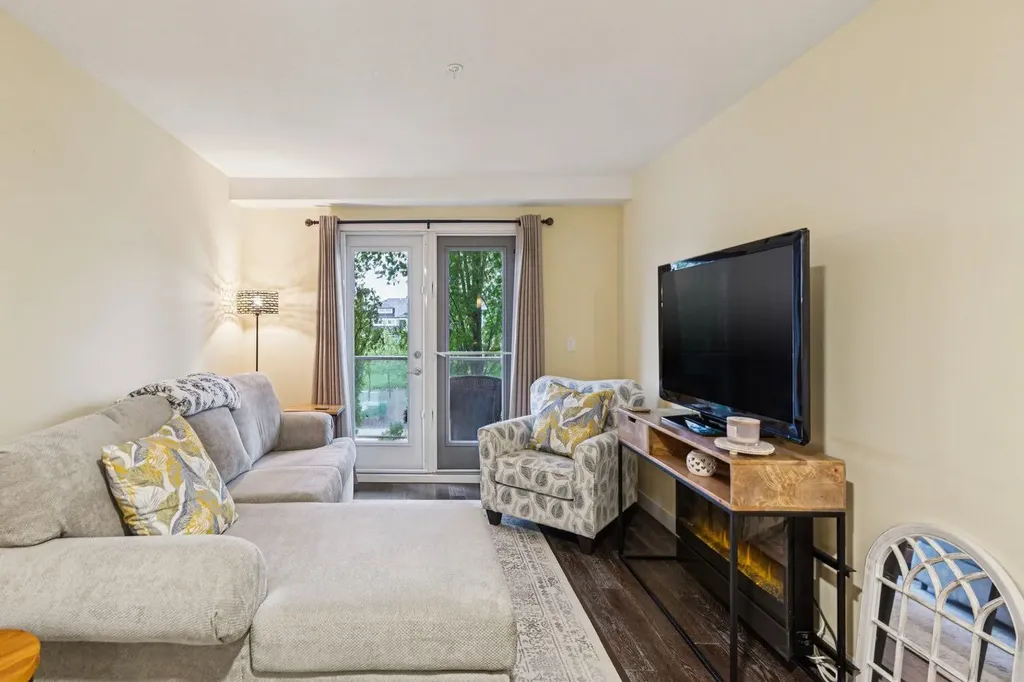 2300 Evanston Square NW Calgary AB T3P 0G8