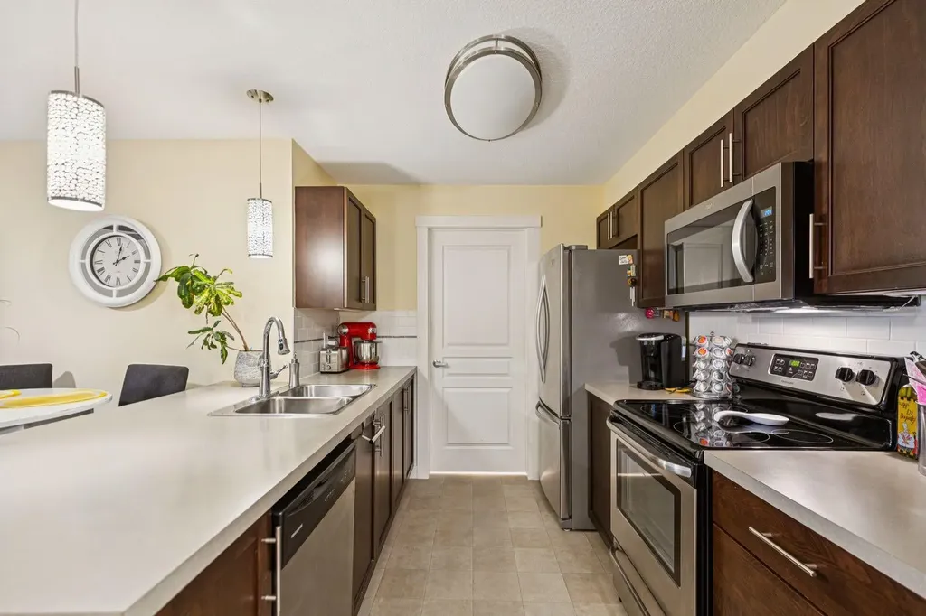2300 Evanston Square NW Calgary AB T3P 0G8