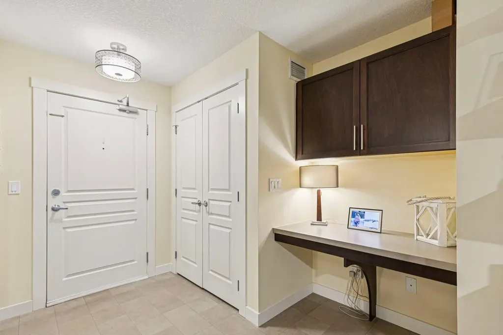 2300 Evanston Square NW Calgary AB T3P 0G8