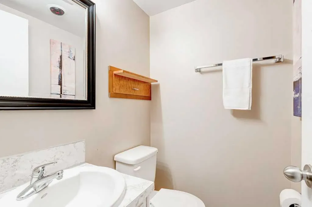 315 Heritage Drive SE Calgary AB T2H 1N2