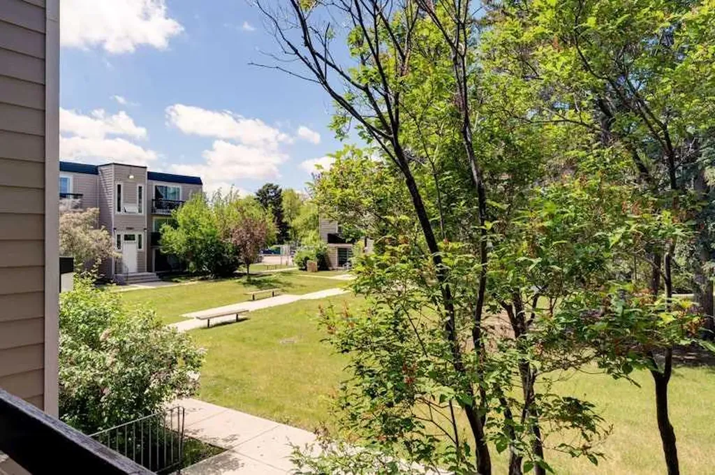 315 Heritage Drive SE Calgary AB T2H 1N2