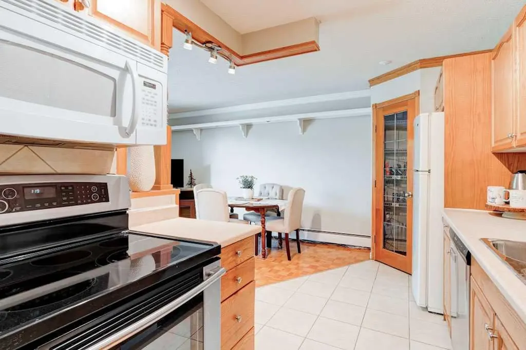 315 Heritage Drive SE Calgary AB T2H 1N2