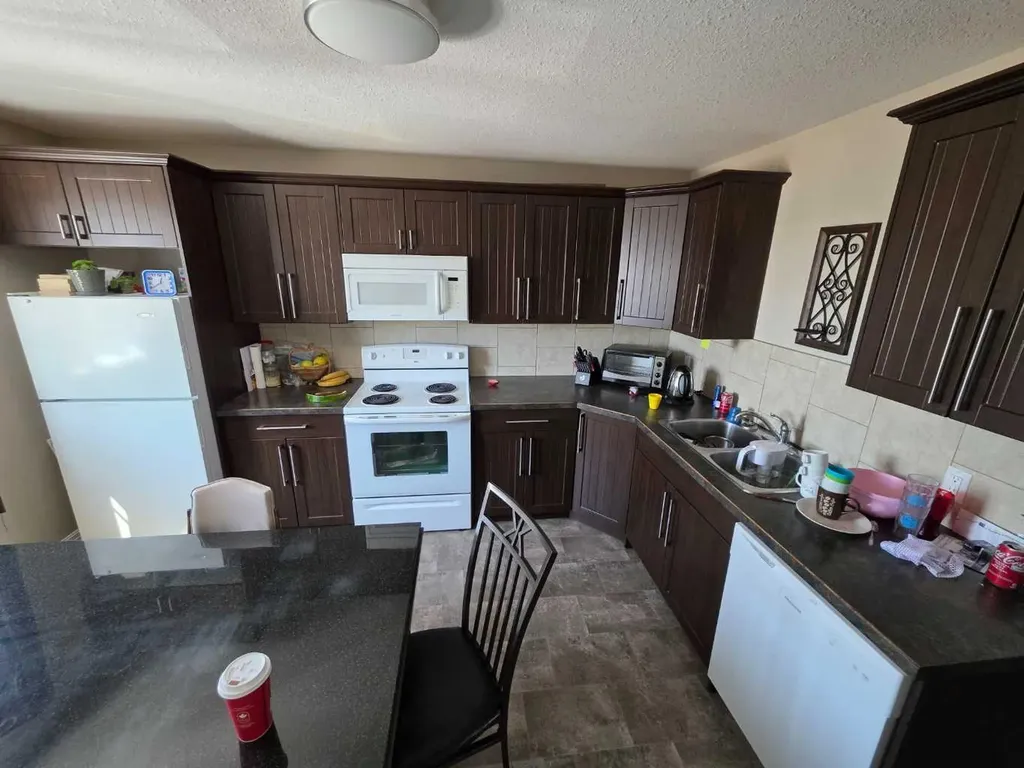 511 2 Avenue N Vauxhall AB T0k 2k0