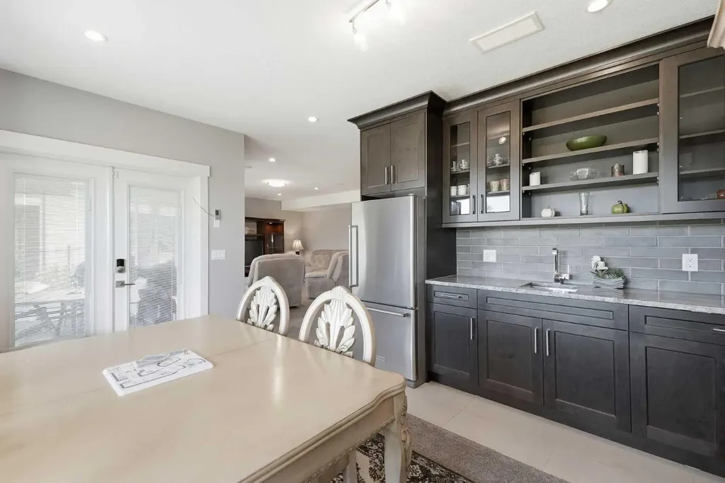 160 Kinniburgh Loop Chestermere AB T1X 0V1