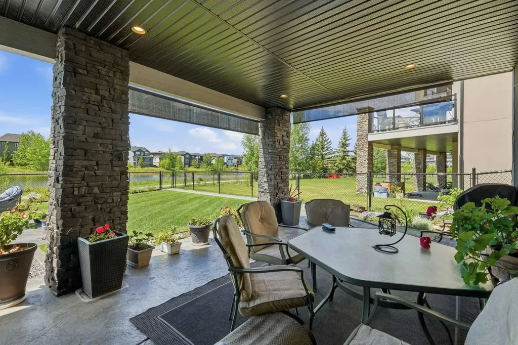 160 Kinniburgh Loop Chestermere AB T1X 0V1