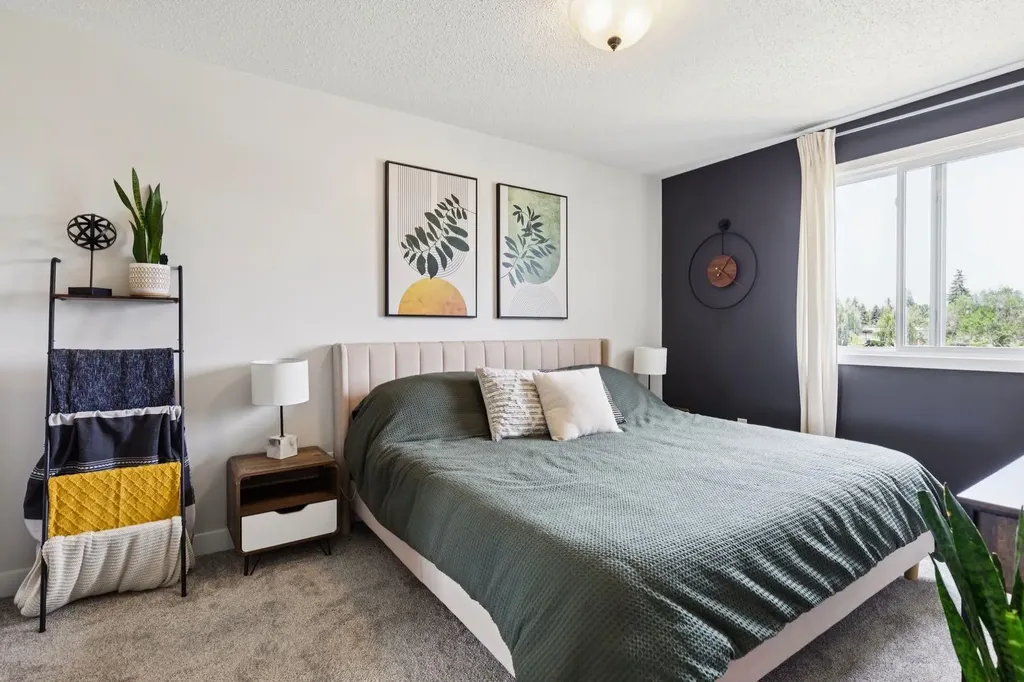 11240 6 Street SW Calgary AB T2W 1V9