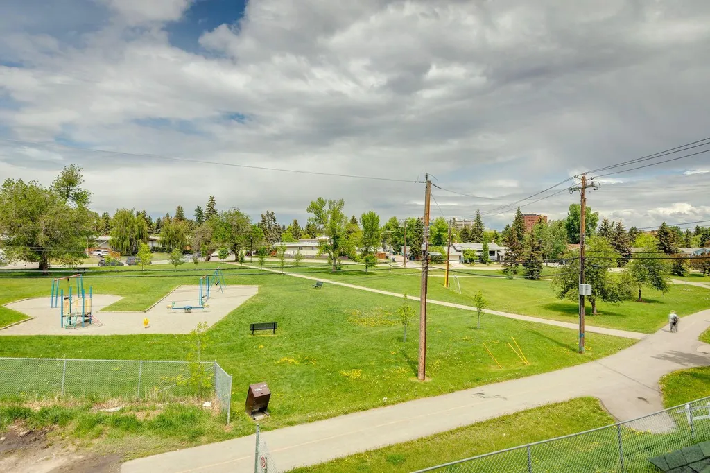 11240 6 Street SW Calgary AB T2W 1V9